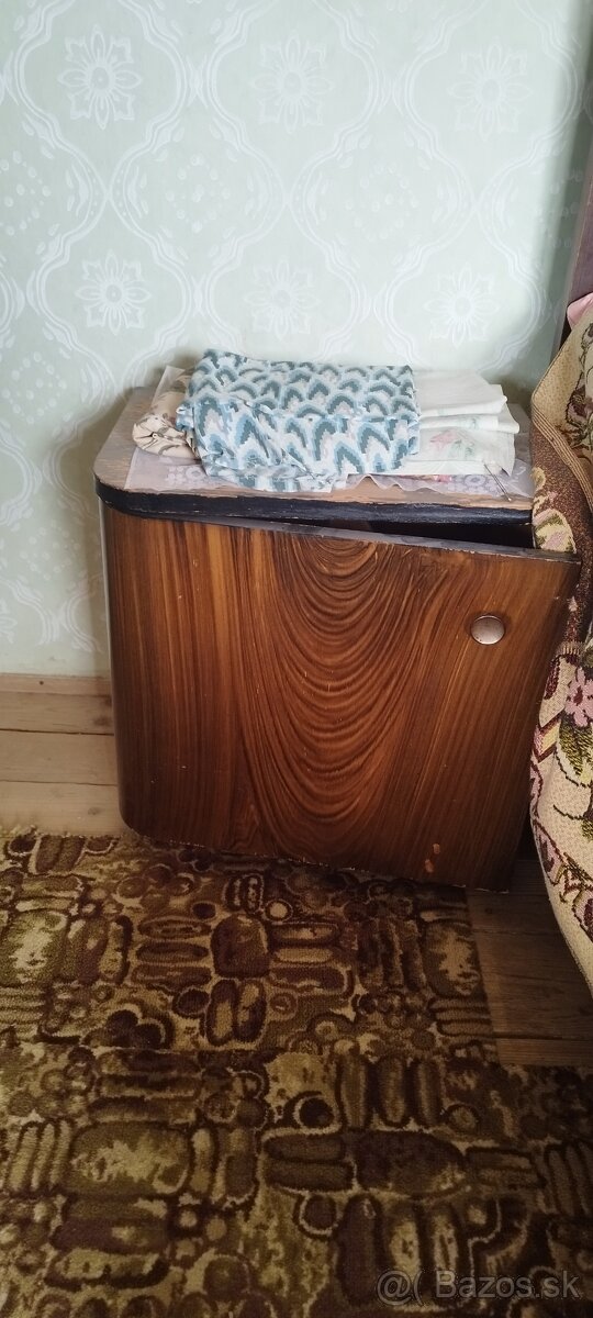 Starožitný nábytok - 6