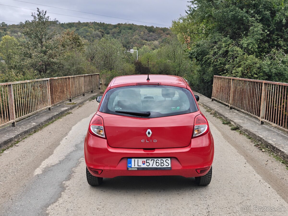 Predám Renault Clio 1,2 53.000km - 6