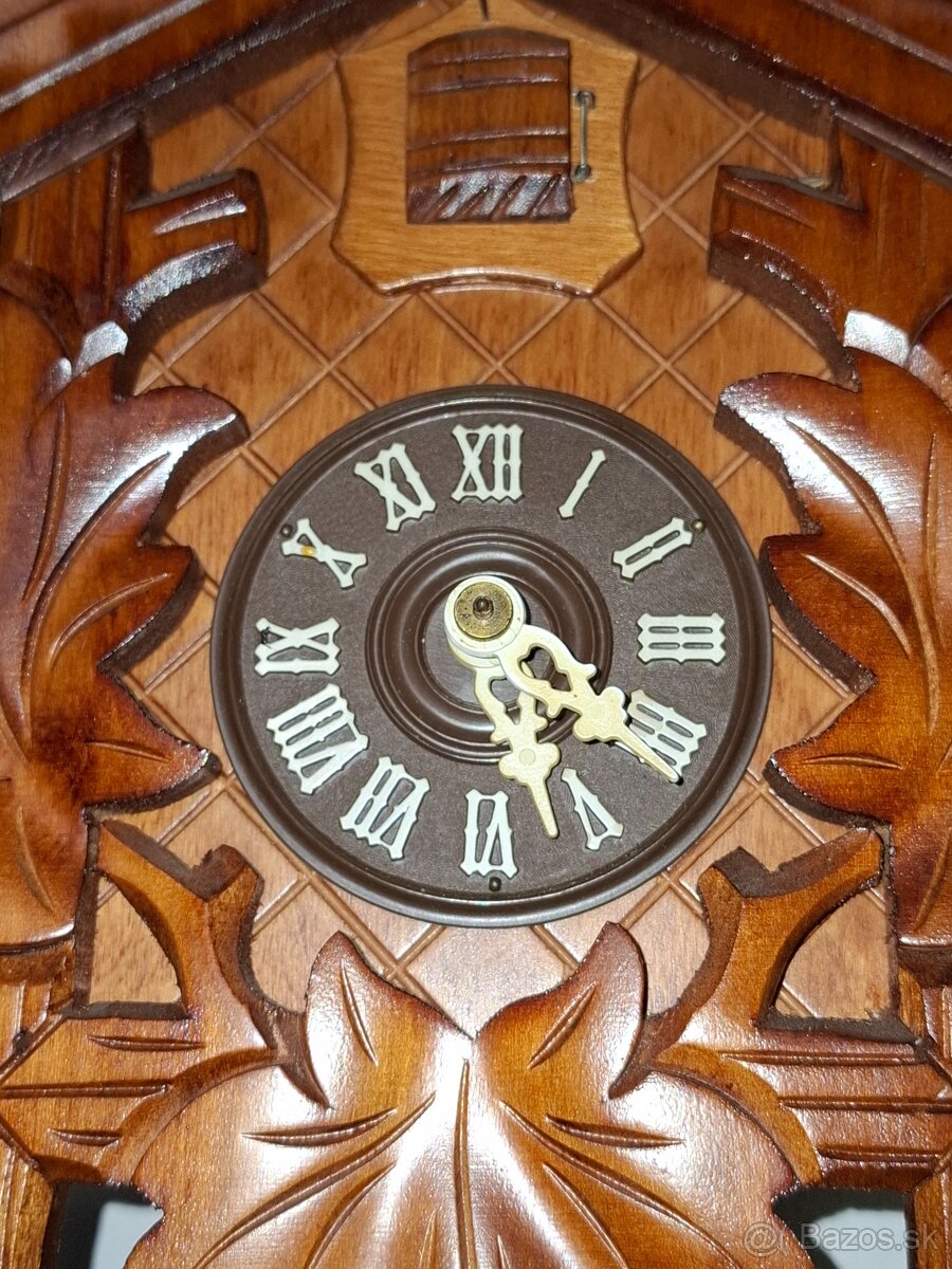 Predám funkčné kukučkové hodiny kukajú pol a celú hodinu 85 - 6