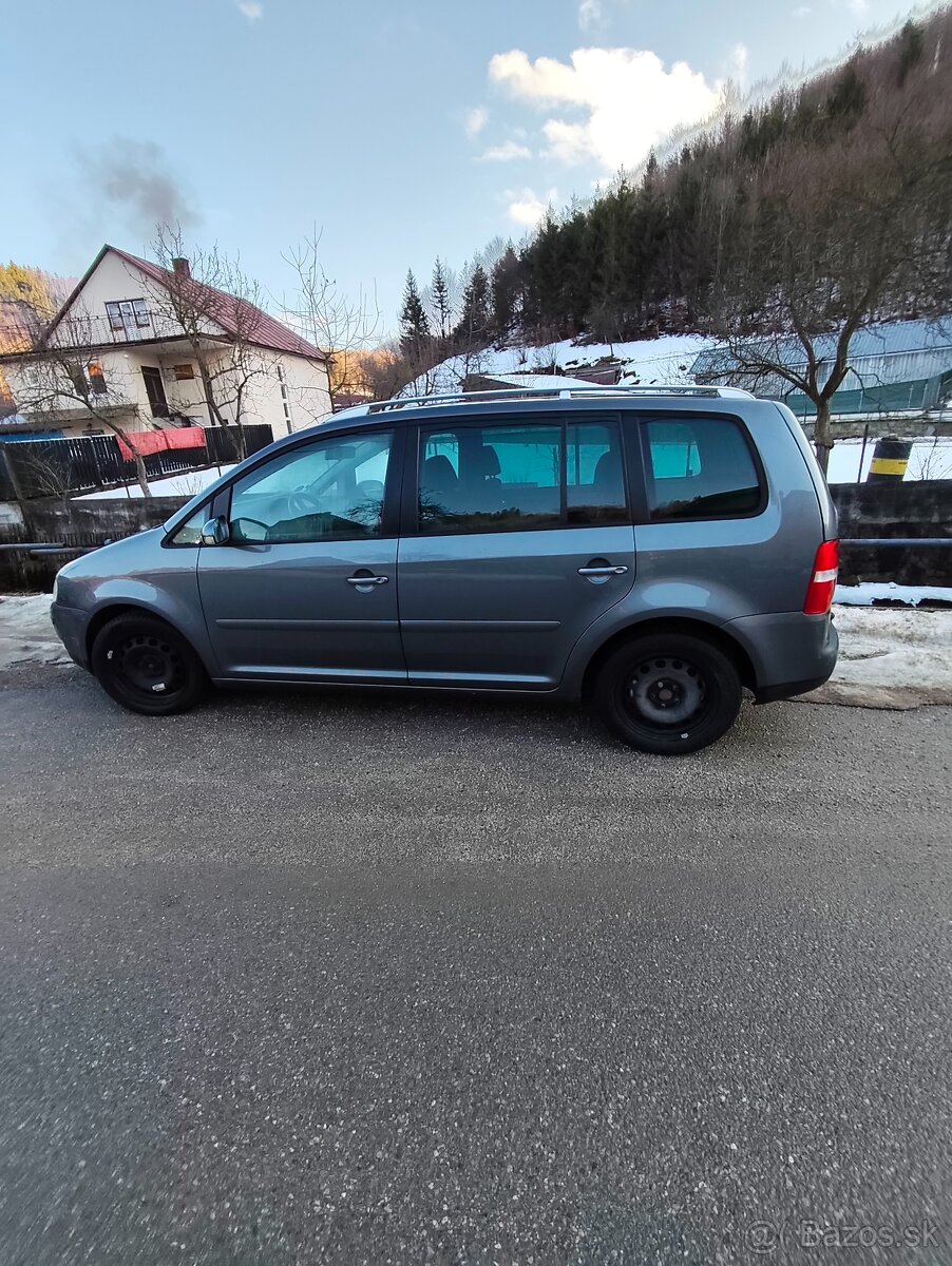 VW Touran 2,0TDI - 6