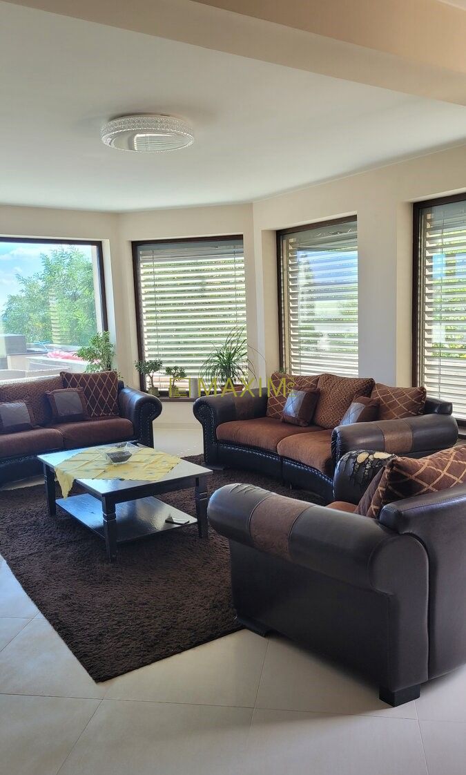 Rodinný dom v Štitároch s krásnym výhľadom - 6