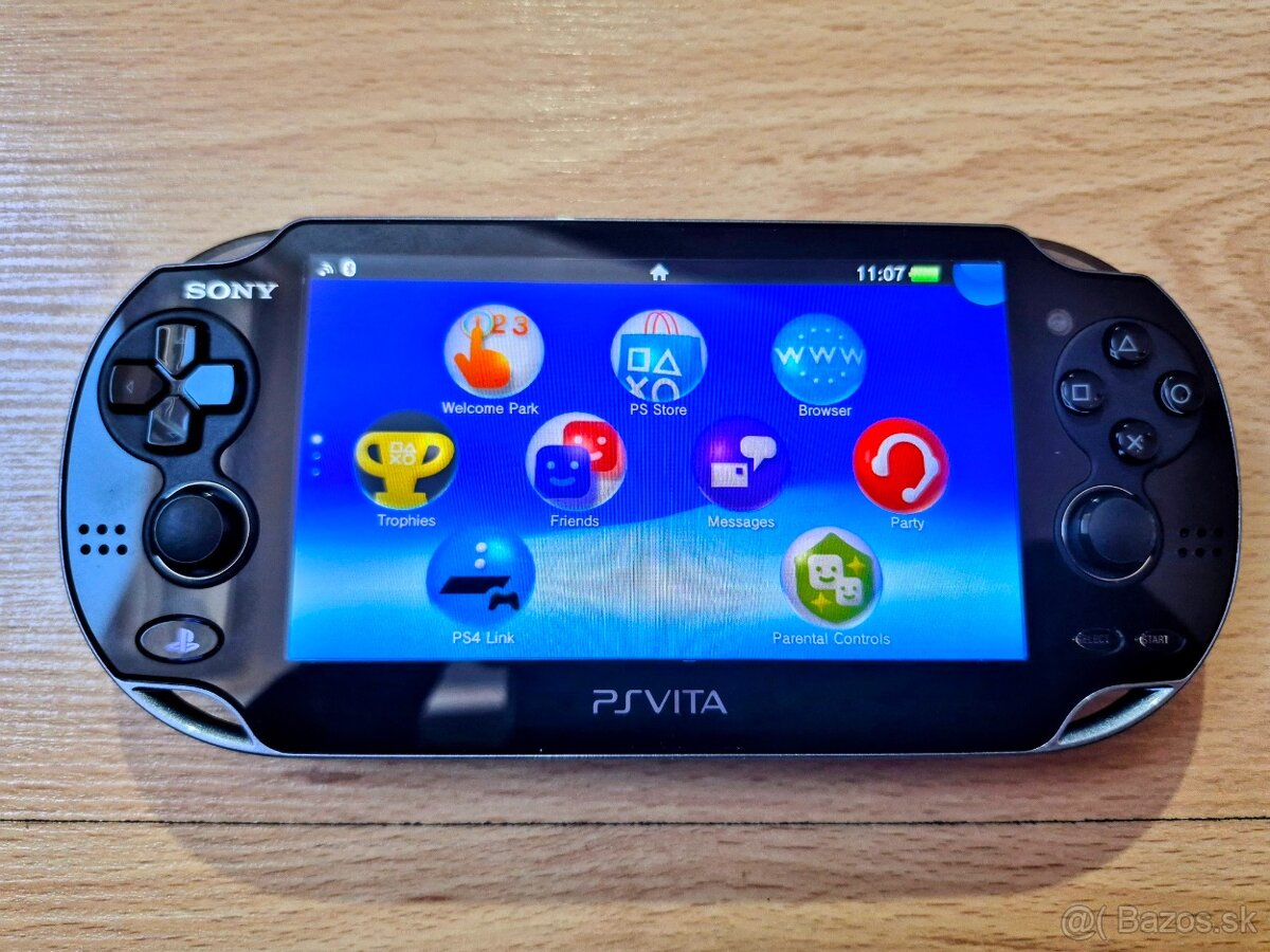 Predám Playstation Vita PCH-1003 OLED - 6
