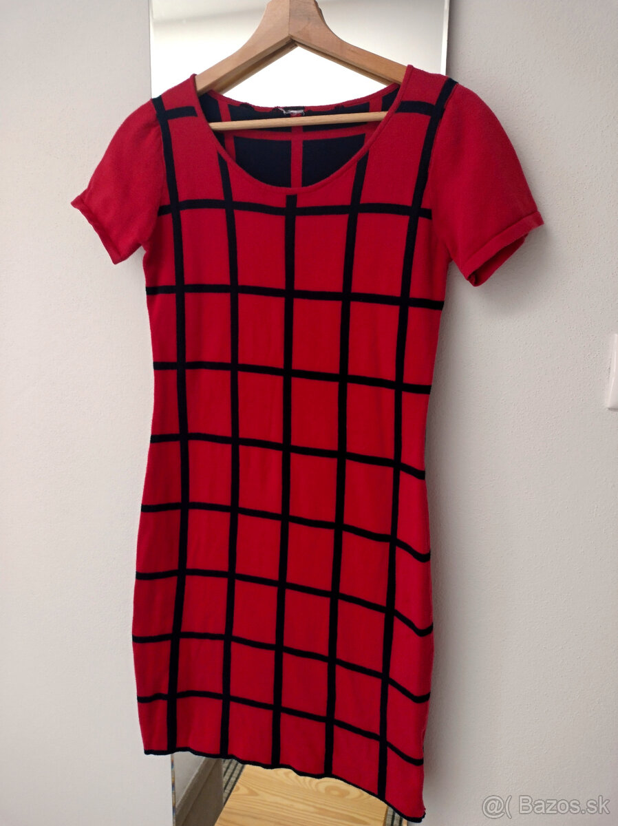 Damske oblečenie,šaty a svetre S - M,cena za kus,SPOLU ZLAVA - 6