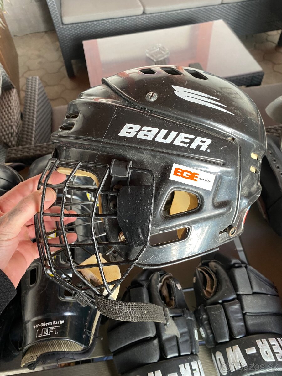 Hokejová výstroj aj s taškou. - 6