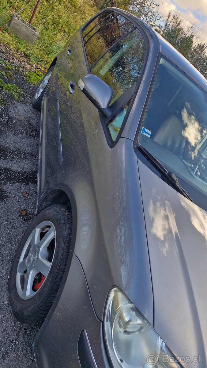 Volkswagen Touran - 6