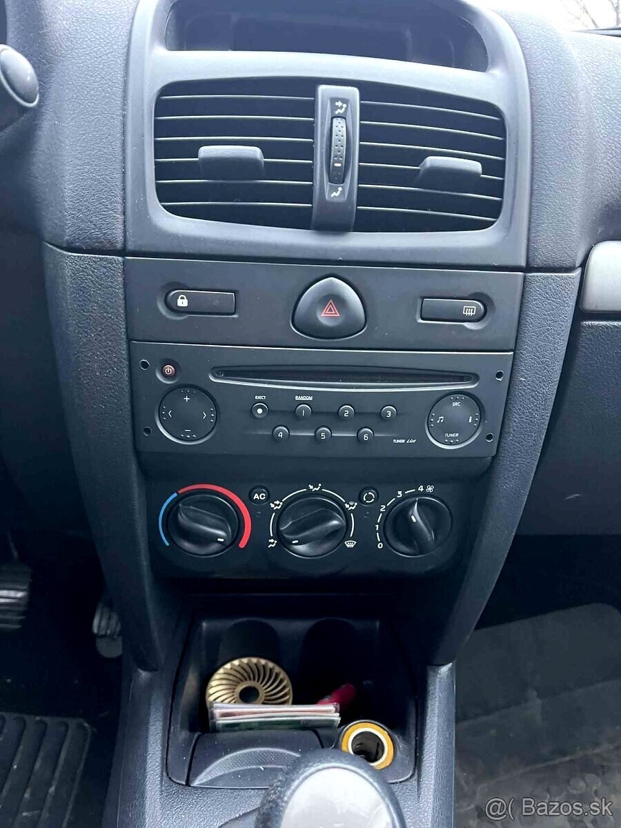 Renault Clio 1.4 16V + klimatizácia - 6