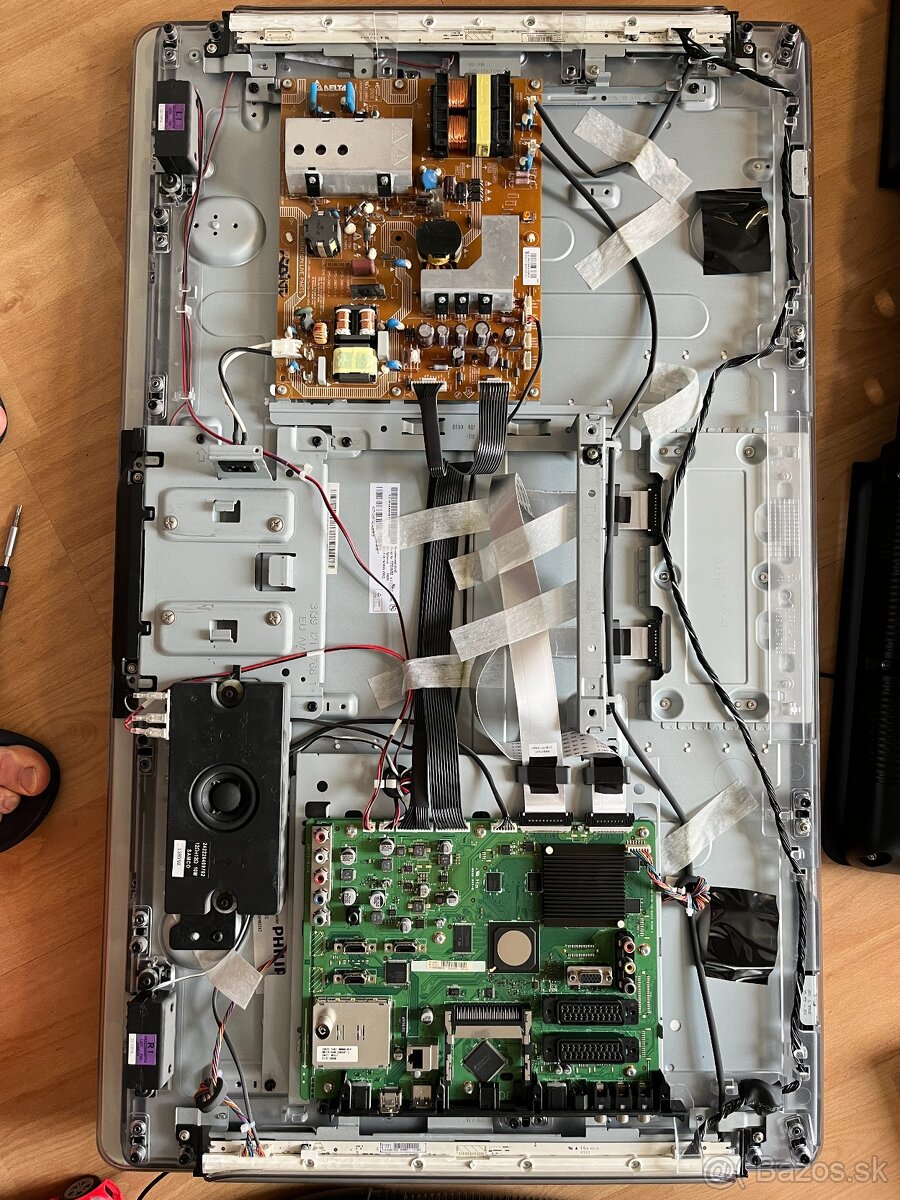 Predam na suciastky TV PHILIPS '37PFL8404H' - 6