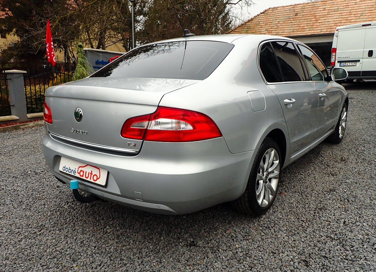 ŠKODA SUPERB sedan 1.8TSI-137tis km-118kw-MANUAL-XENON-NAVI- - 6