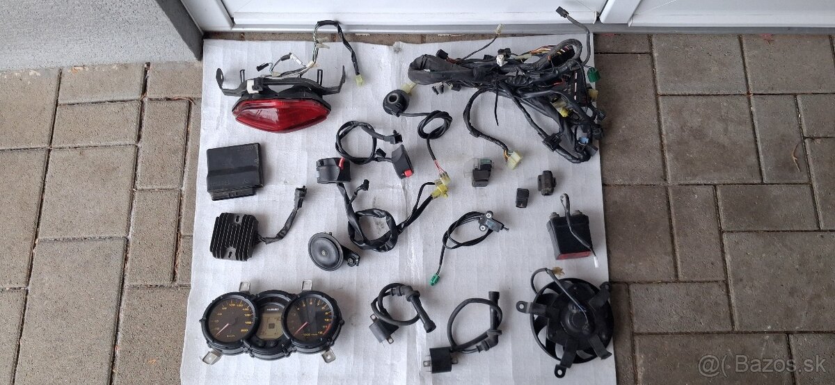 SUZUKI DL 650 V-STROM 2005 - 6