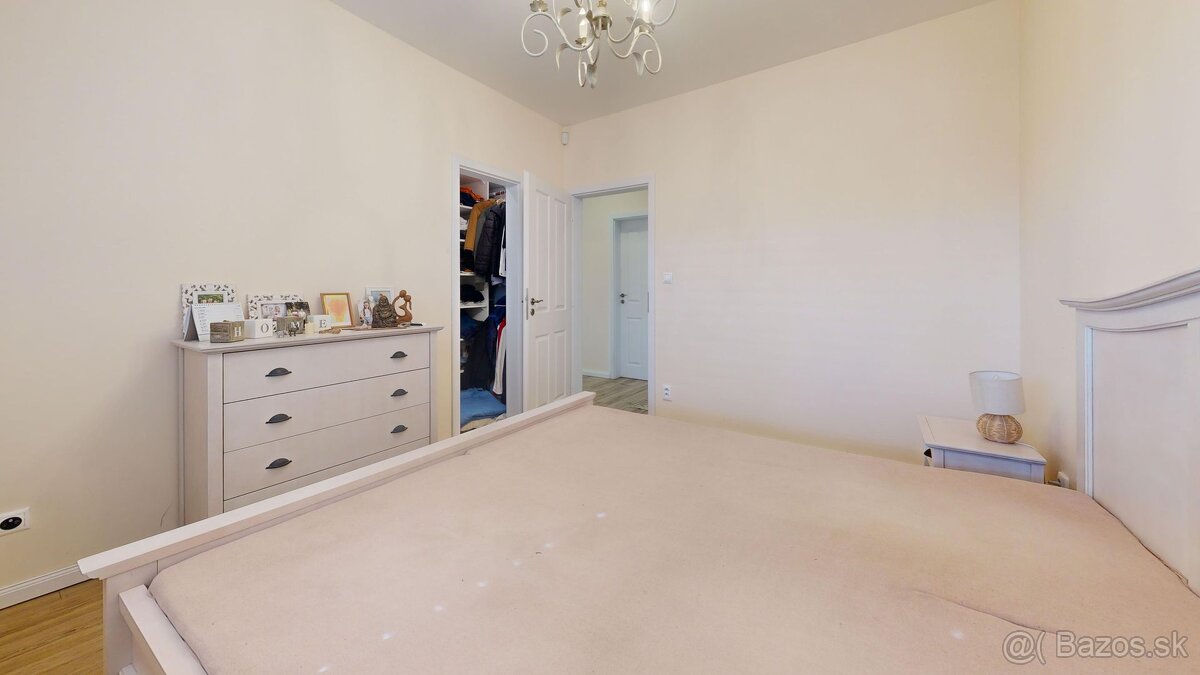 Na predaj priestranný rodinný dom v Slovenskej Novej Vsi - 6