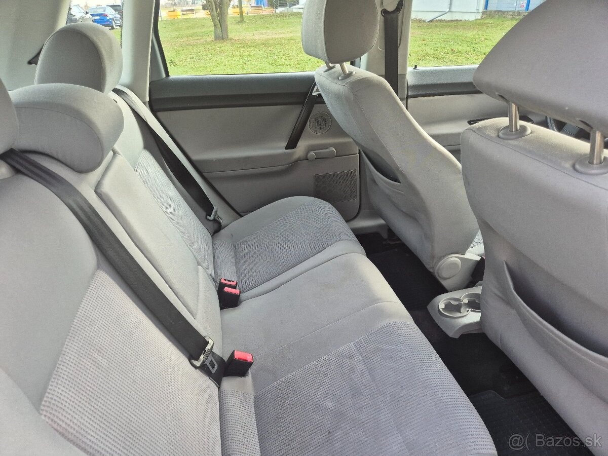 Predám Volkswagen Polo 1.2 51kw Benzin r.v.2008 - 6