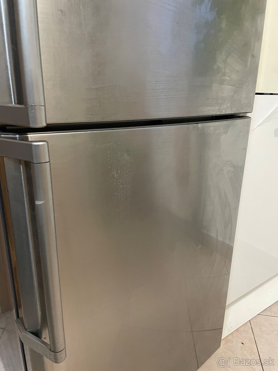 Chladnicka s mraznickou Samsung - 6