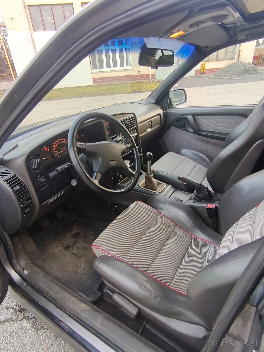 Opel Omega A 3000 - 6