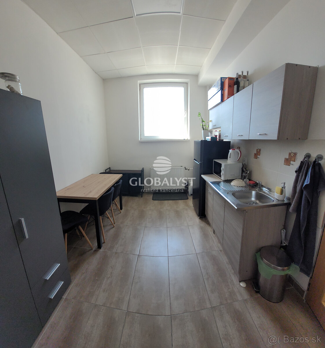 Kompaktná, kancelárska budova - 90 m2 - na Juhu - 6