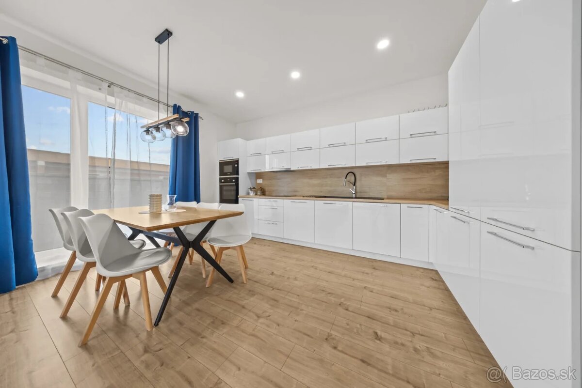 Hodinové-Hotely v BRATISLAVE - 6