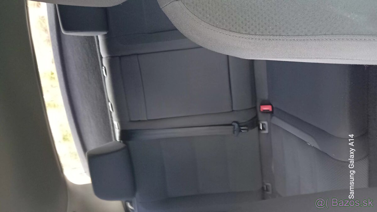 Predám Wolkswagen golf 5 2.0 tdi - 6