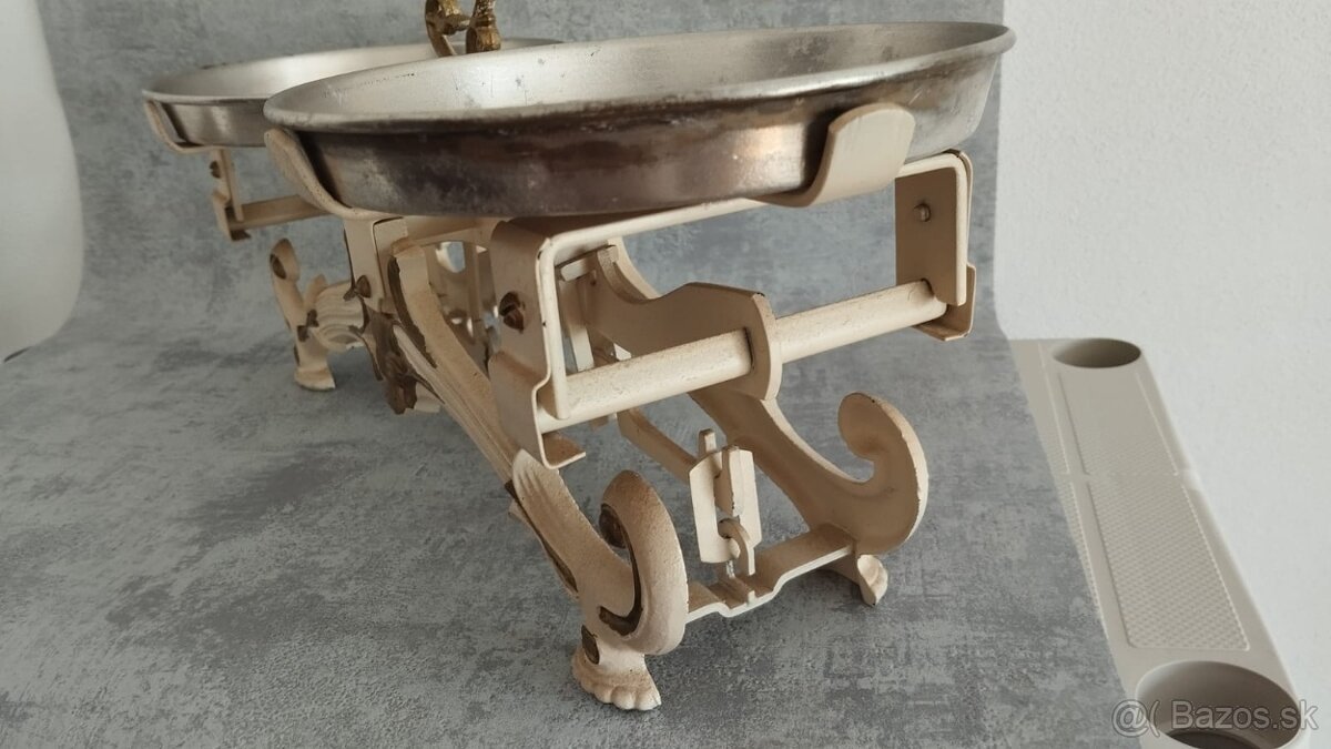Staré 5kg dvoumiskové váhy po starší renovaci. Čitajte popis - 6
