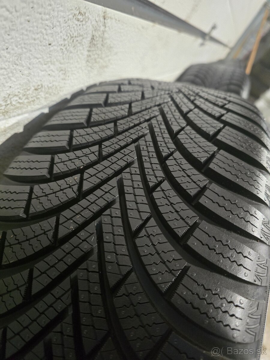 Nová Zimná Sada KIA STONIC 205/55 R17 - 6