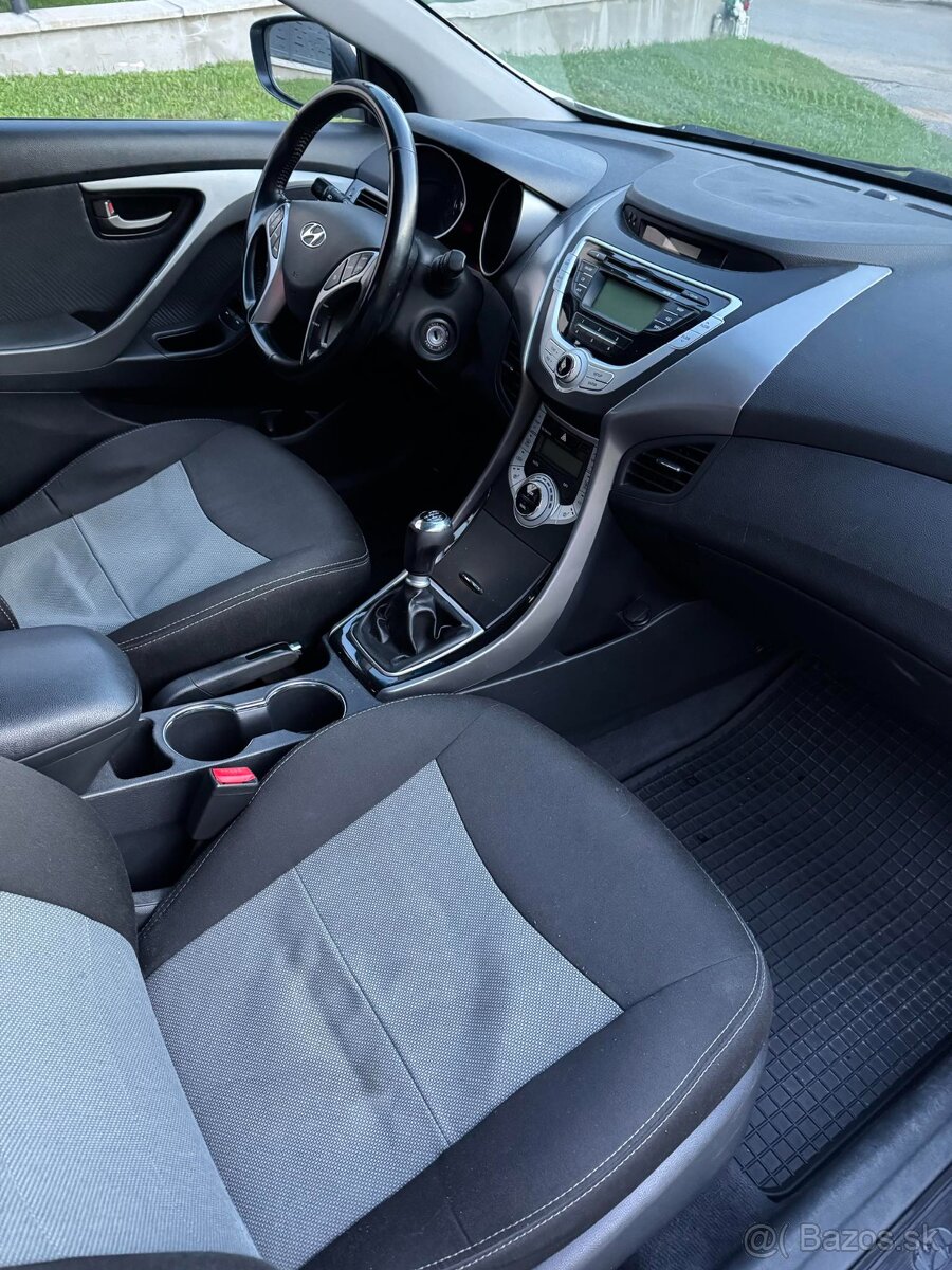 Hyundai Elantra 1.6 RV2013 SK Auto - 6