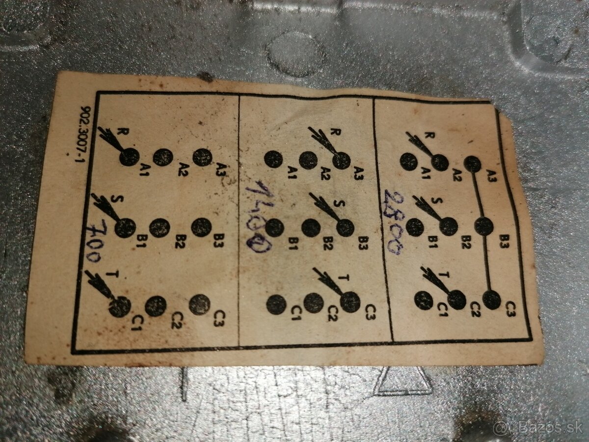 predám motor 3 -otáčkový - 6