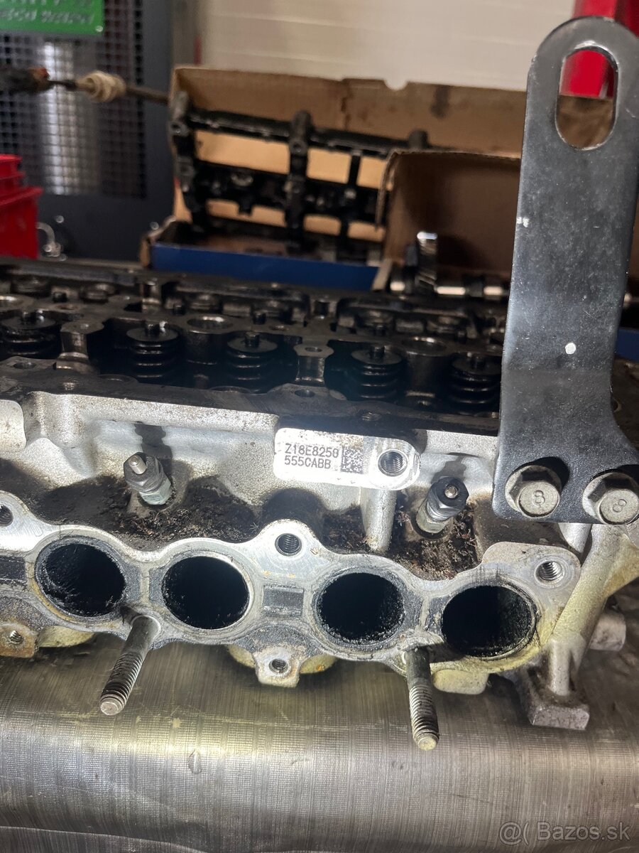 Hlava motora KIA sportage - 6