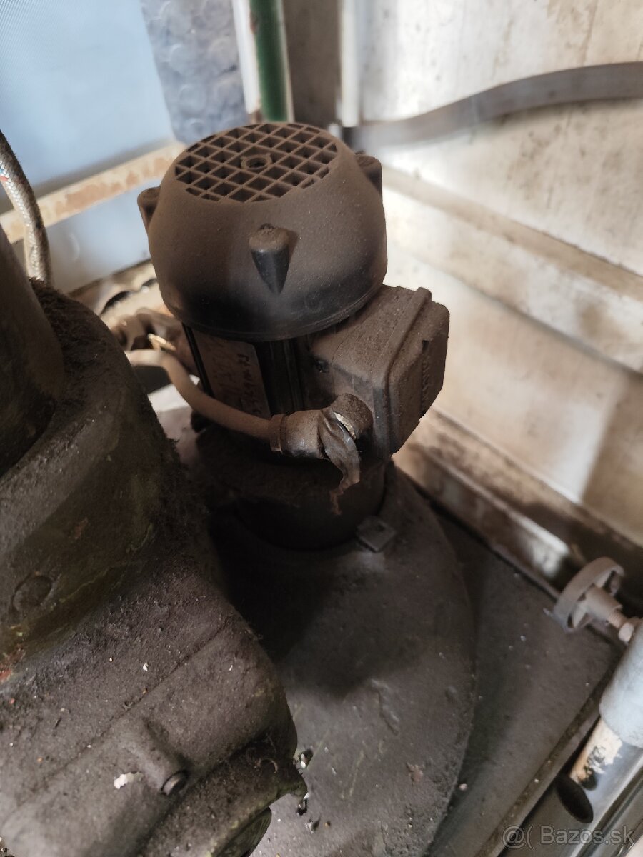 Stolová vŕtačka TOS - 6