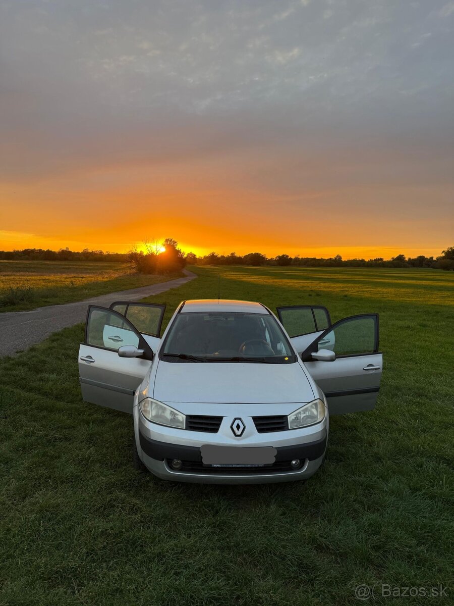 Renault Mégane 1.4 16V - 6