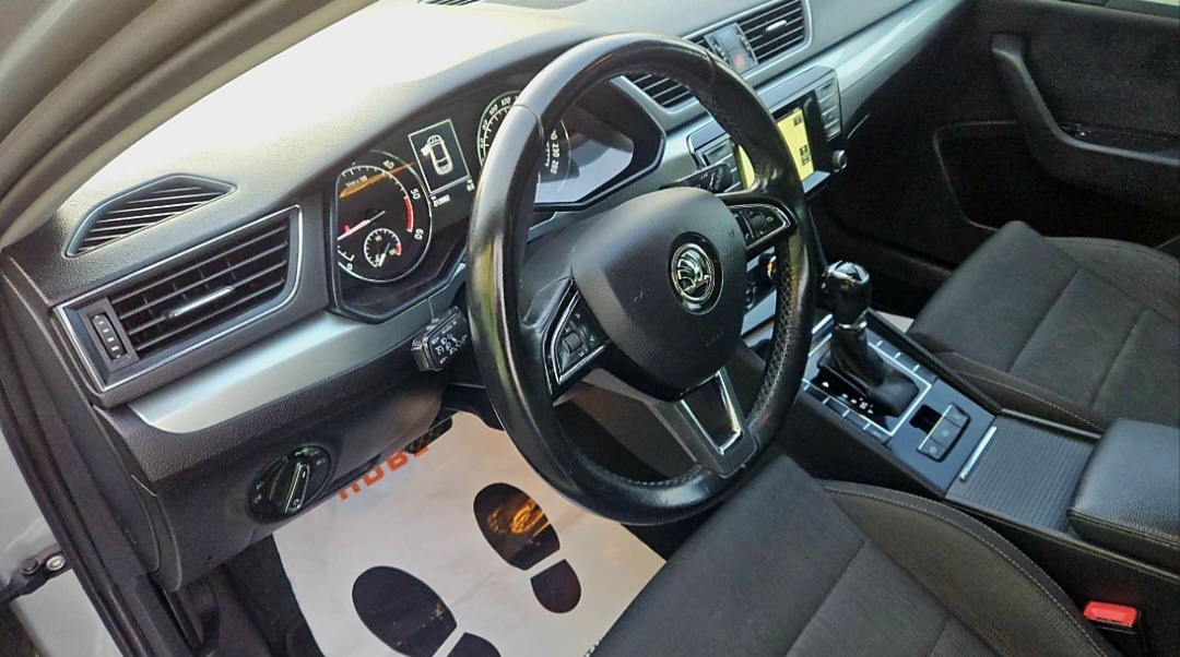 ŠKODA SUPERB COMBI - PREDAJ AJ NA SPLÁTKY - 6