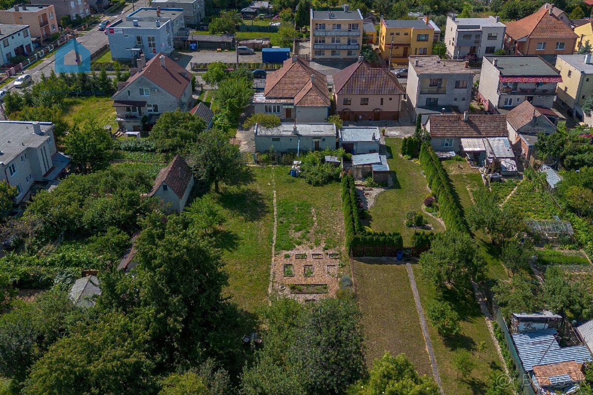 RODINNÝ DOM S POZEMKOM 1506m² • M. Nešpora • Senica - 6