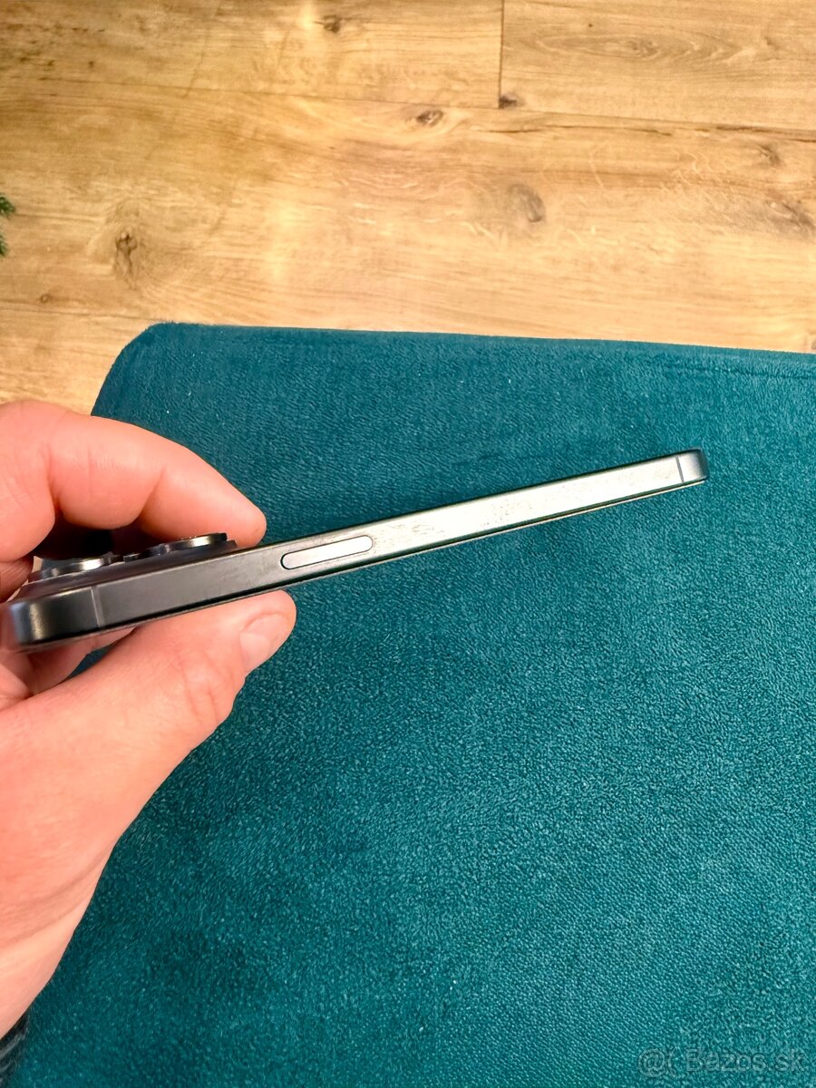 Predám Iphone 15 pro max 256GB V ZÁRUKE - 6