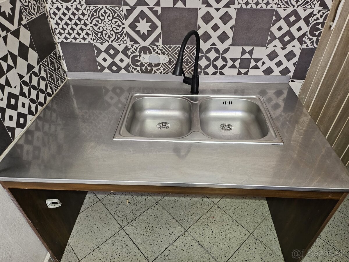 Rozpredaj vybavenia prevádzky Zmrzlinárne - 6