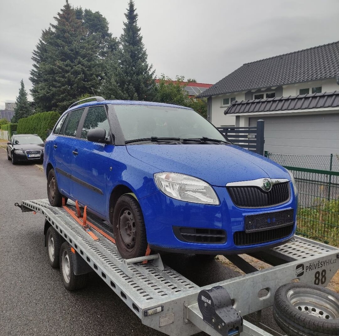 Skoda Fabia 2 1.4 MPI kombi modrá - 6
