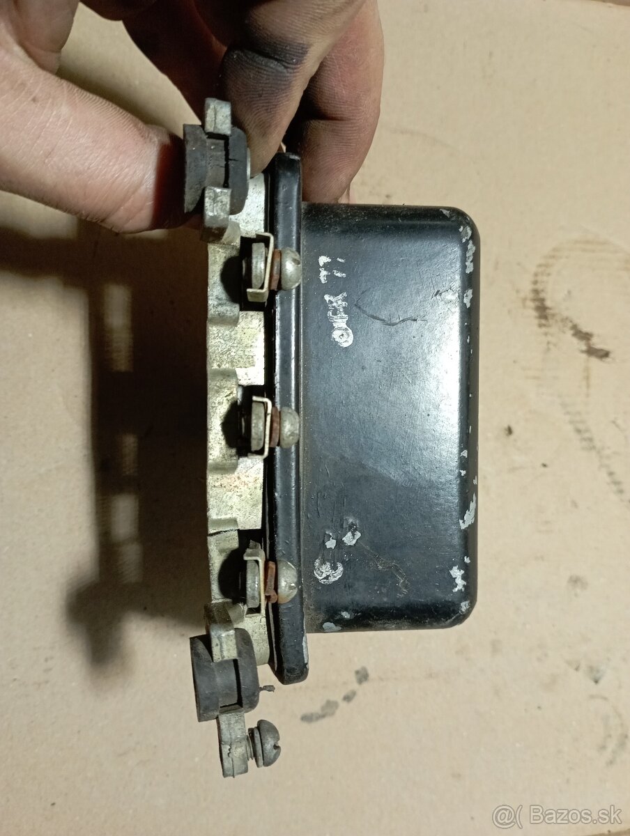 Regulátor napätia uaz, Volga, GAZ 69 - 6