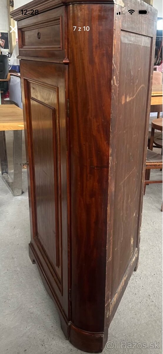 stará vysoká rohová komoda - 6