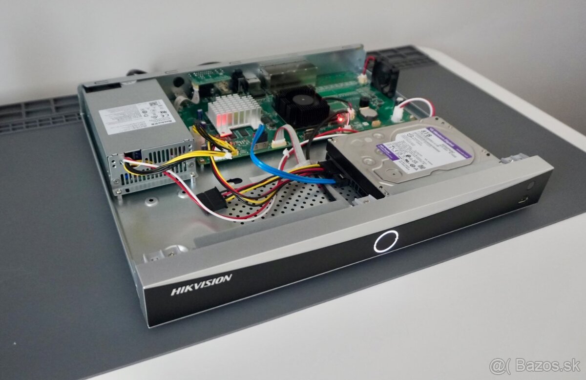 Hikvision DS-7608NXI-I2/8P/VPro-AcuSeek záznamník +8TB HDD - 6