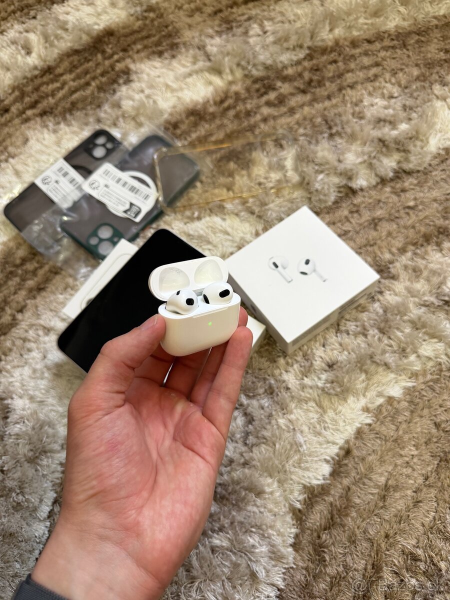 iPhone 13+ AirPods 3+ ochrane skla a kryty - 6