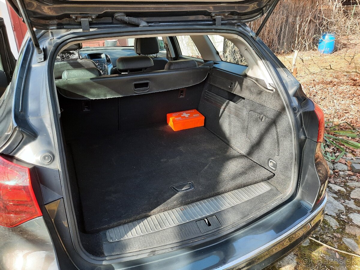 Opel Astra SportsTourer Cosmo - 6