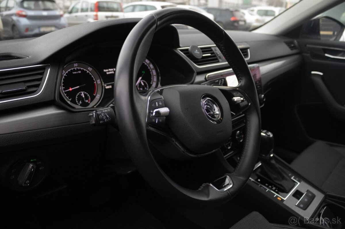 Škoda Superb Combi 2.0 TDI SCR Style 4x4 DSG - 6