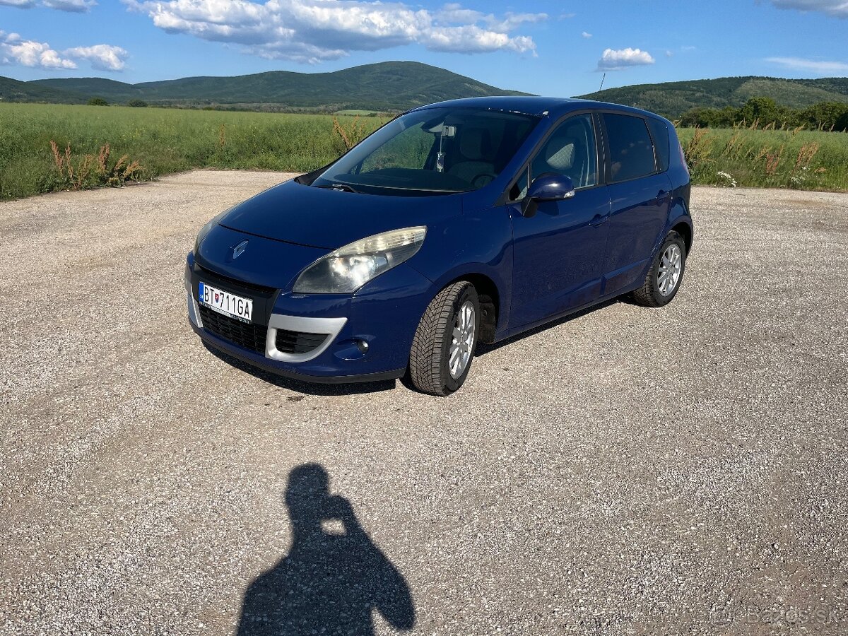 Renault Megane Scenic 1.5 - 6