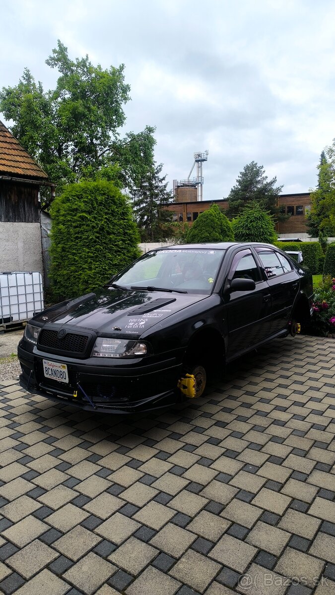 Octavia 1.8 Turbo Elegance - 6