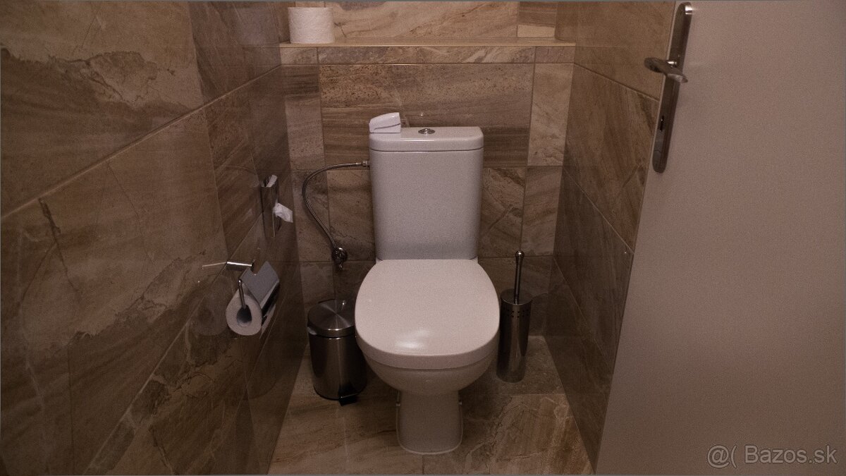 🏢 Na predaj: Apartmánové poschodie – centrum Komárna - 6