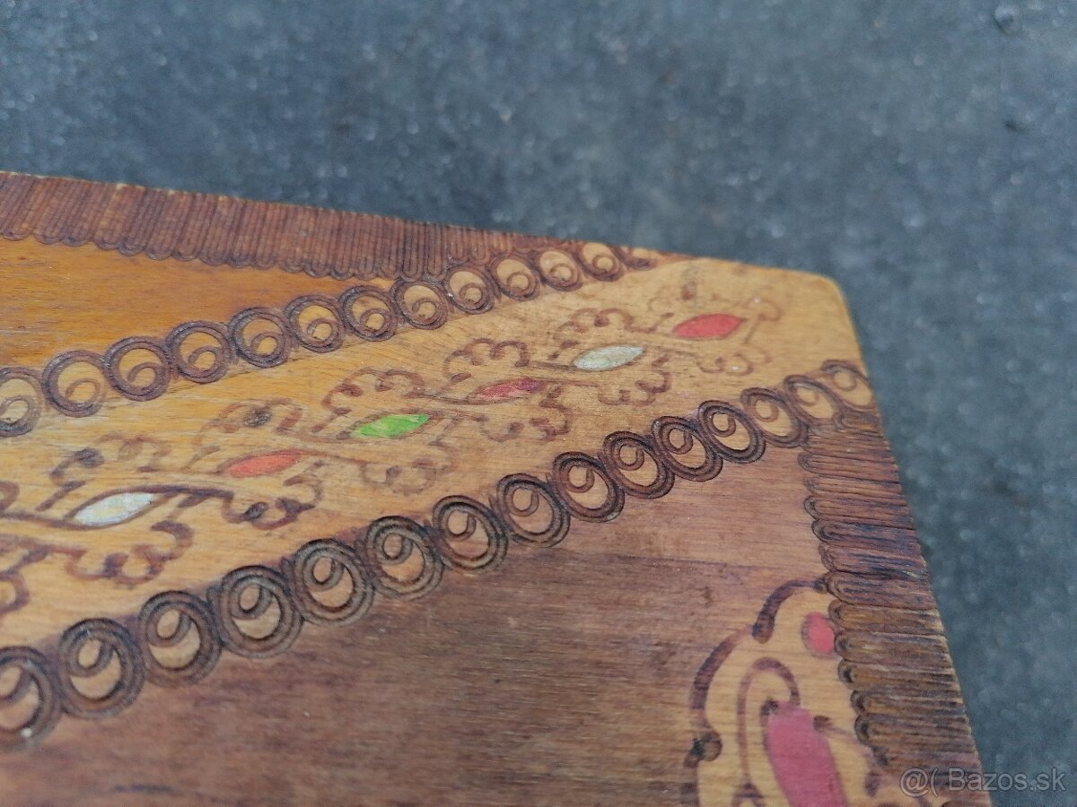 Predám starožitná drevená šperkovnica - 6