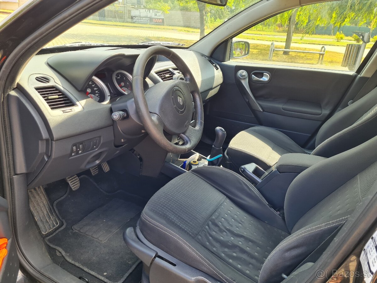 RENAULT MEGANE II. 1,6 16V GRANDTOUR - 6