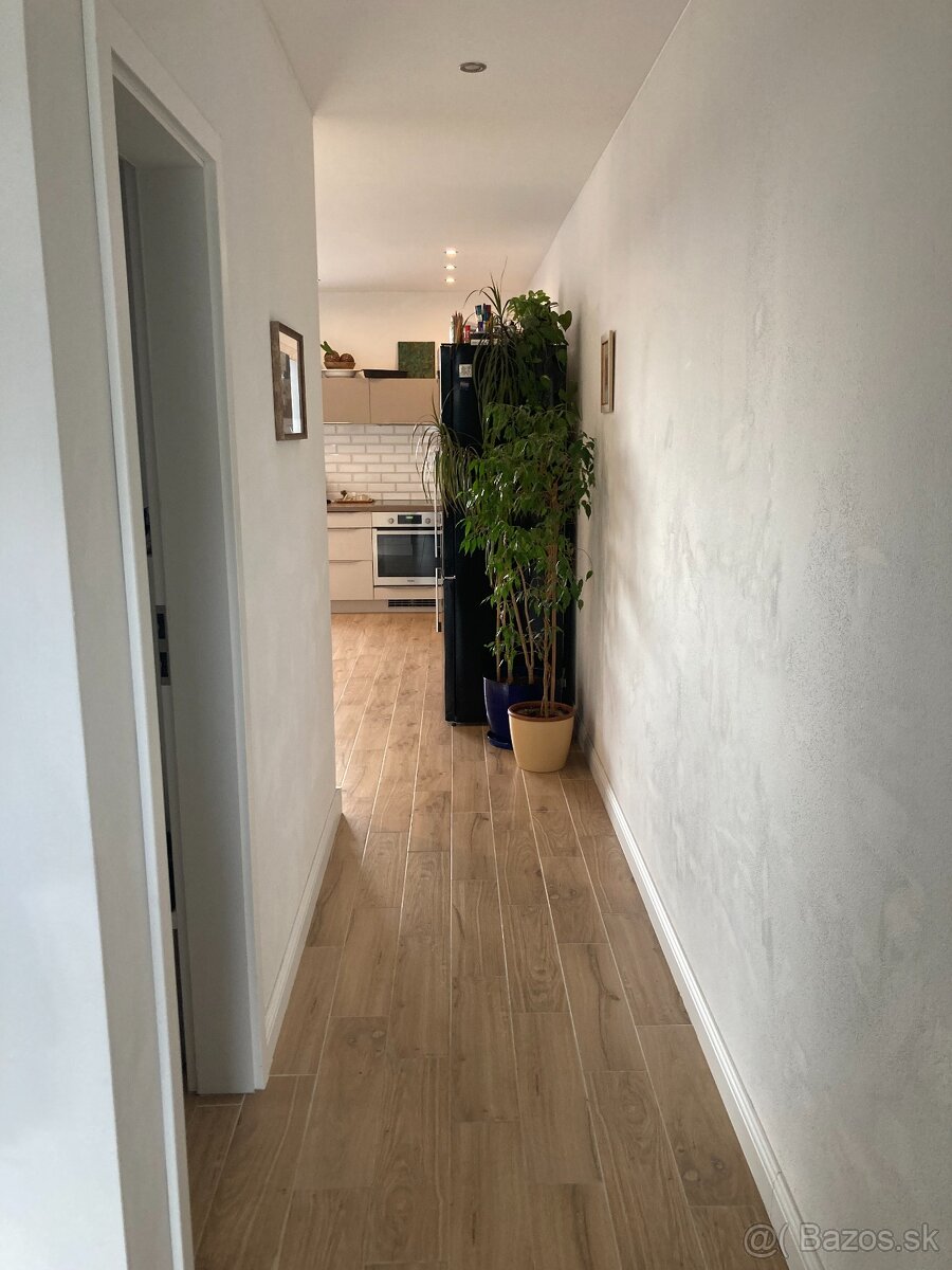 Prenajmem dom v radovej zástavbe 5 km od Nitry - 6