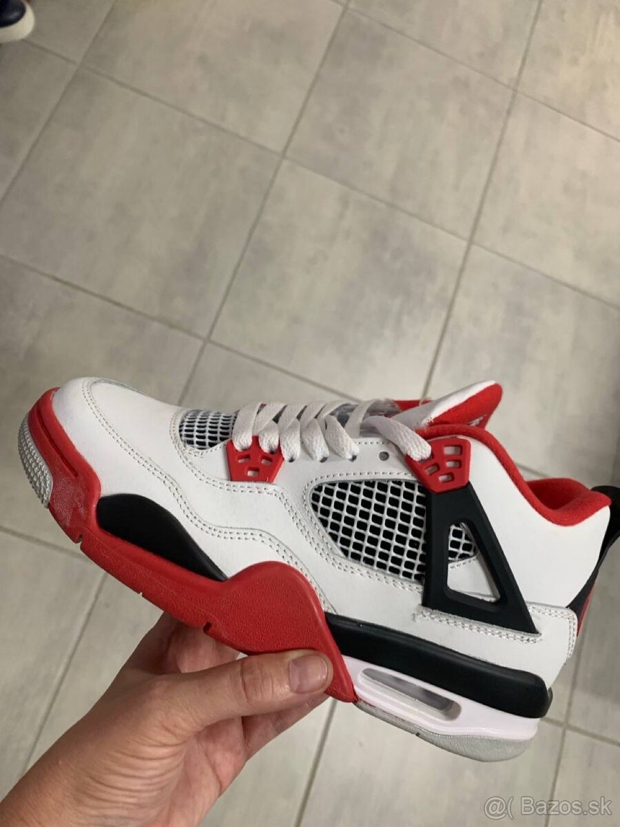 Jordan 4 - 6