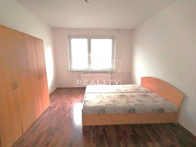 NA PREDAJ 2- IZBOVÝ BYT V TRENČ. TEPLICIACH, SNP 67 M2 S... - 6