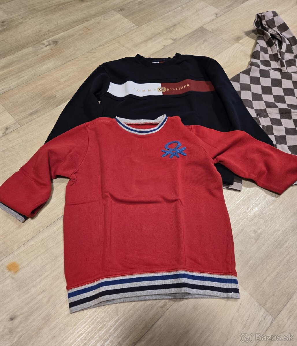 Predám chlapčenské pulóvre a rifle 140, 10Y - 6