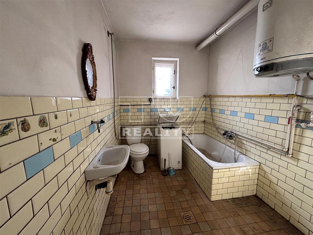 RODINNÝ DOM NA POZEMKU 629M2 ČERVENÝ KAMEŇ - 6