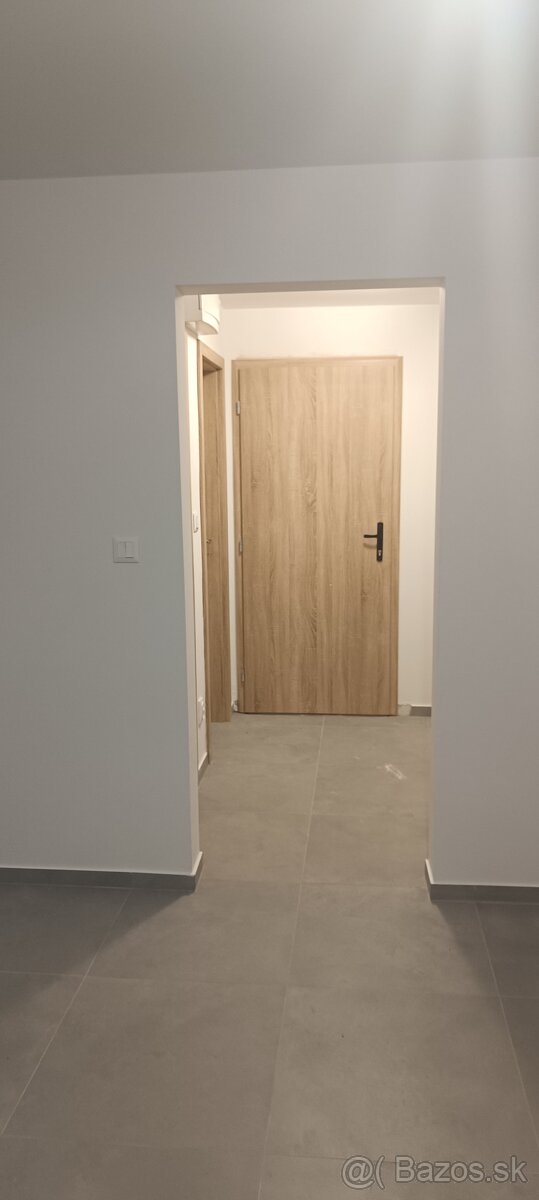 Predaj 2 izbového bytu po rekonštrukcii, slnečný v Modre - 6