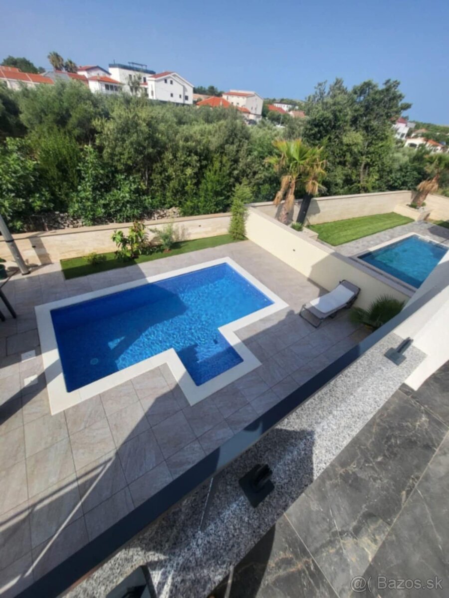 Vila s bazénom na predaj v centre ostrova Vir, Chorvátsko - 6